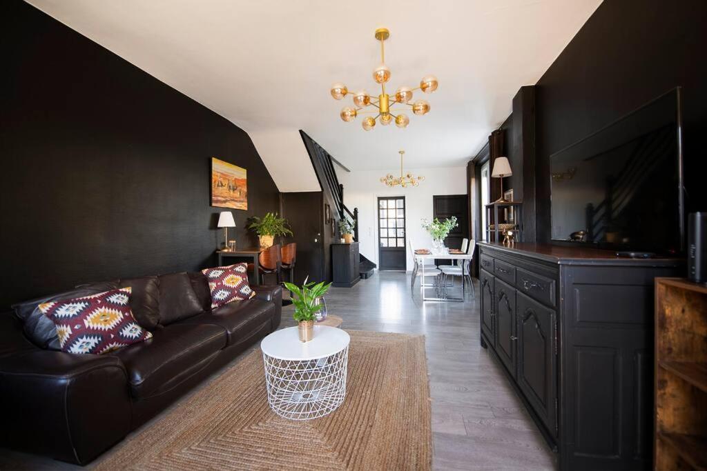 Jolie Maison Sur Orleans, Parking & Climatisation ภายนอก รูปภาพ