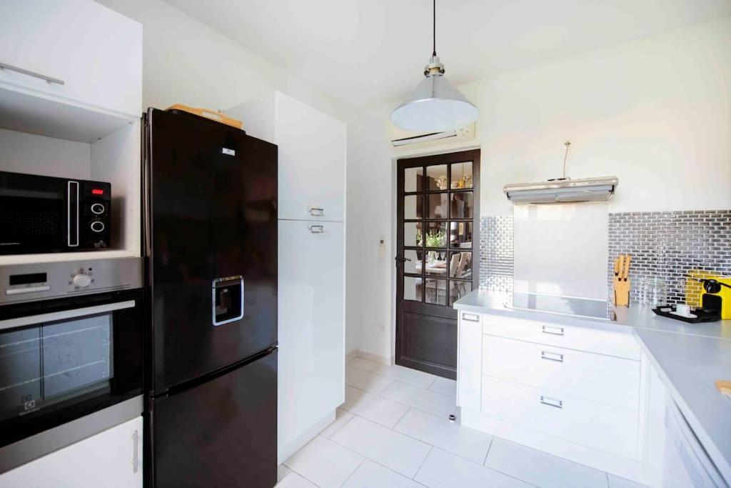 Jolie Maison Sur Orleans, Parking & Climatisation ภายนอก รูปภาพ