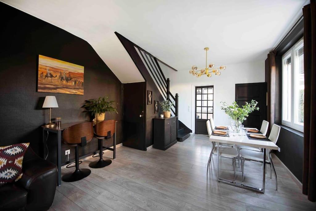 Jolie Maison Sur Orleans, Parking & Climatisation ภายนอก รูปภาพ