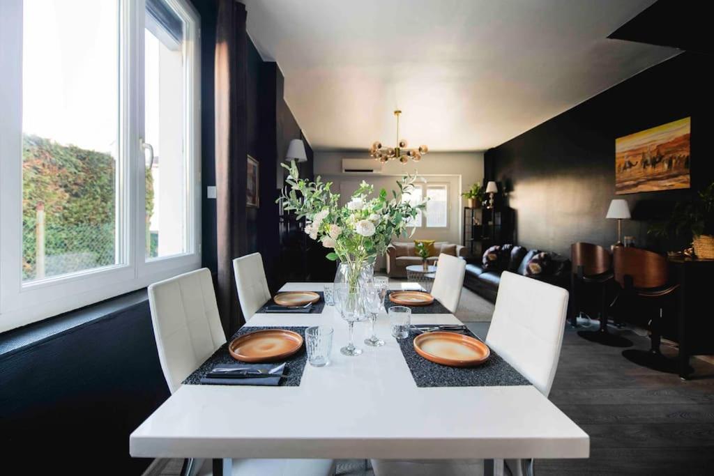 Jolie Maison Sur Orleans, Parking & Climatisation ภายนอก รูปภาพ
